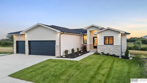 21701 B Street, Elkhorn, NE 68022