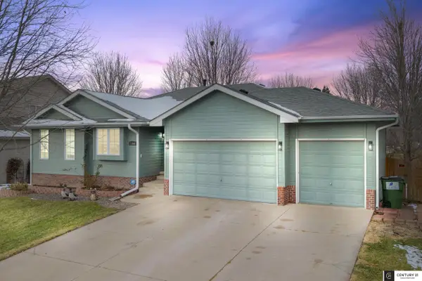 21844 Bobwhite Avenue, Gretna, NE 68028