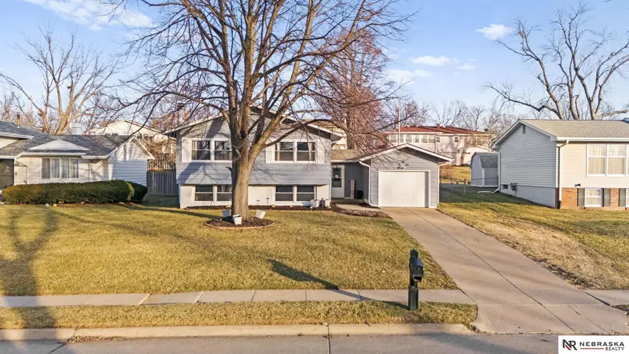 1629 North 107th Avenue, Omaha, NE 68114 - Image #2