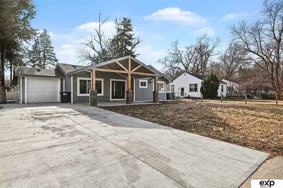 8525 Lafayette Avenue, Omaha, NE 68114 - Image #2