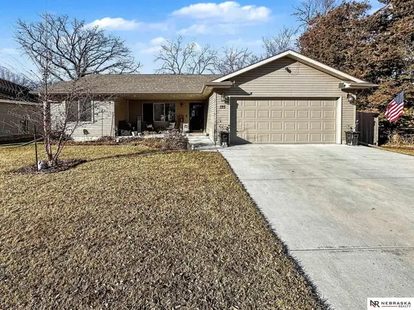 125 S 5th Street, Eagle, NE 68347