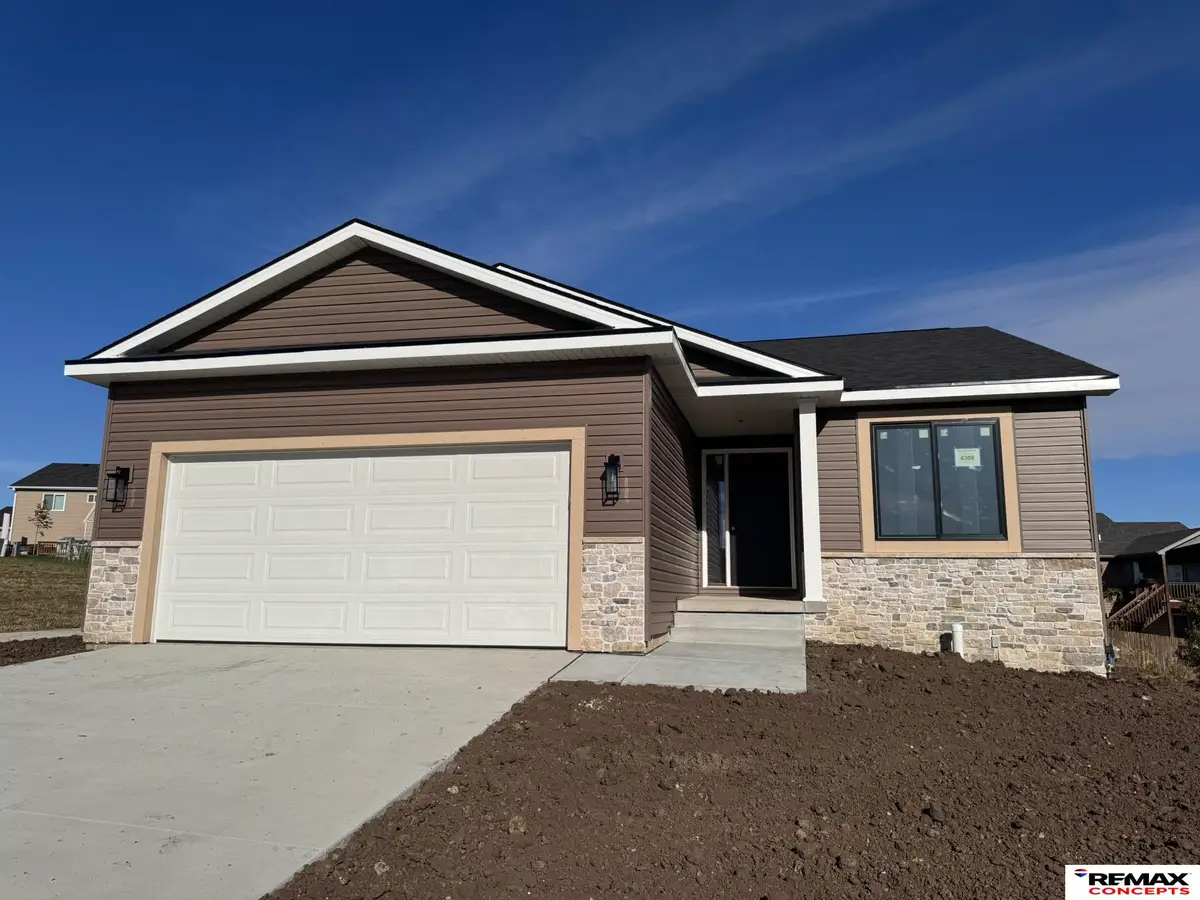 4306 Woodside Village Drive, Lincoln, NE 68528 - Image #1