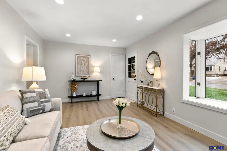 2132 S 37th Street, Lincoln, NE 68506 - Image #3