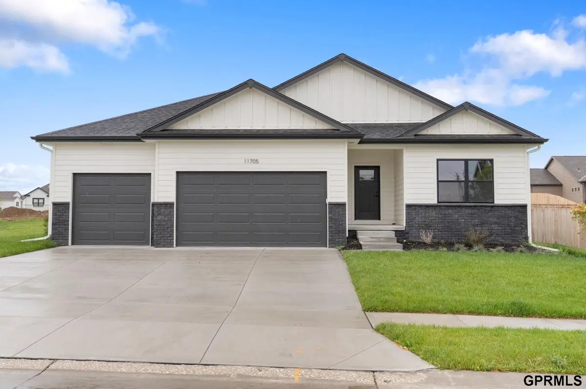 11004 N 161st Avenue, Bennington, NE 68007 - Image #1