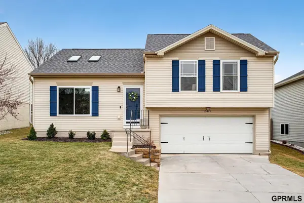 15409 Willit Street, Bennington, NE 68007