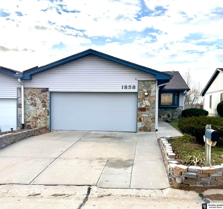 1858 N 93 Court, Omaha, NE 68114 - Image #3