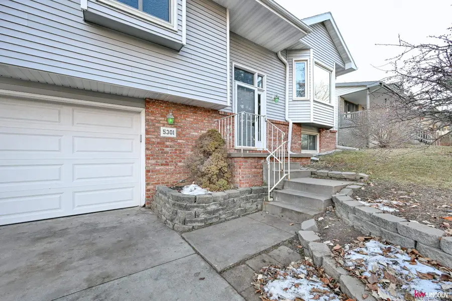 5301 Elk Ridge Road, Lincoln, NE 68516 - Image #2