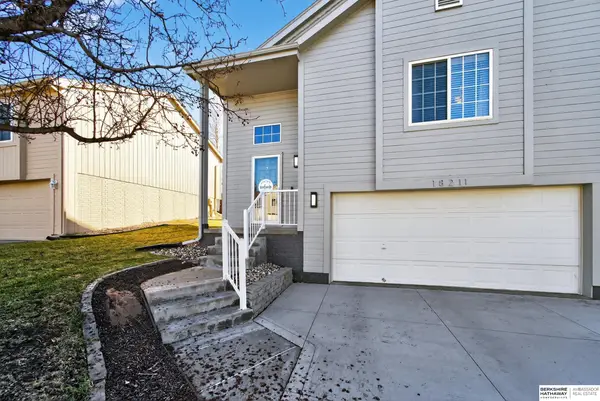 18211 Edna Street, Omaha, NE 68136