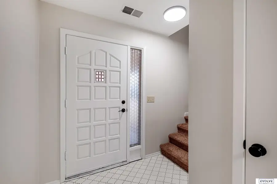 2804 Greensboro Avenue, Bellevue, NE 68005 - Image #2