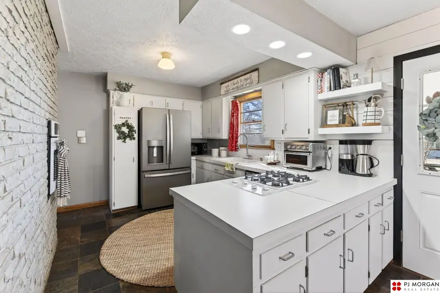 2604 S 48th Avenue, Omaha, NE 68106 - Image #2