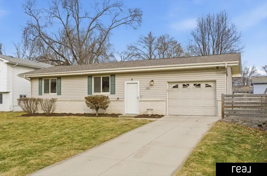 12216 Bel Drive, Omaha, NE 68144 - Image #2