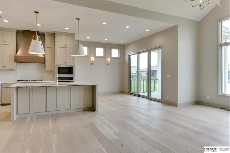 21740 G Street, Elkhorn, NE 68022 - Image #2