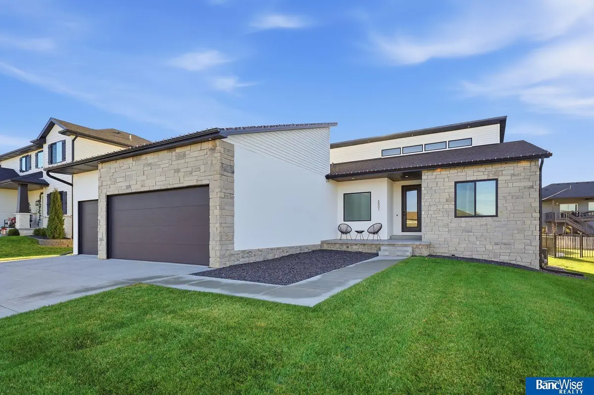 6801 Monarch Drive, Lincoln, NE 68516 - Image #1