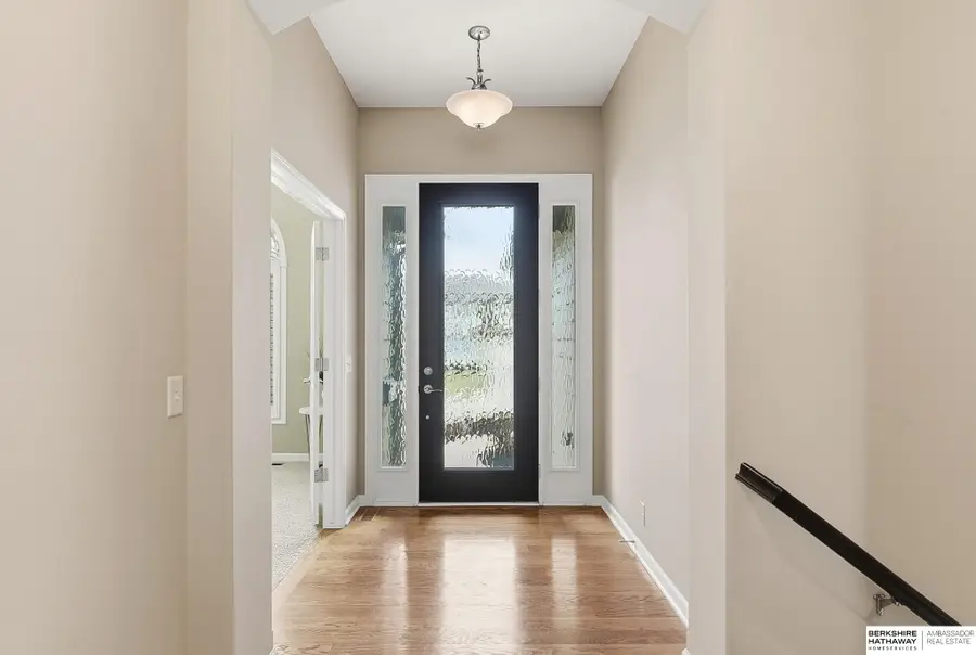 3110 N 158th Plaza Circle, Omaha, NE 68116 - Image #3