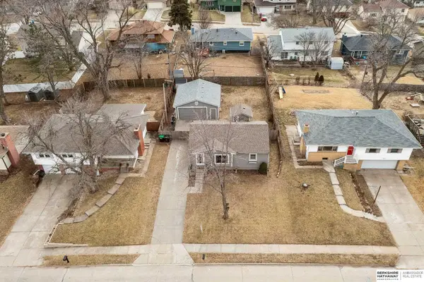 9705 Camden Avenue, Omaha, NE 68134-0000