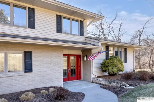 10913 Poppleton Avenue, Omaha, NE 68144