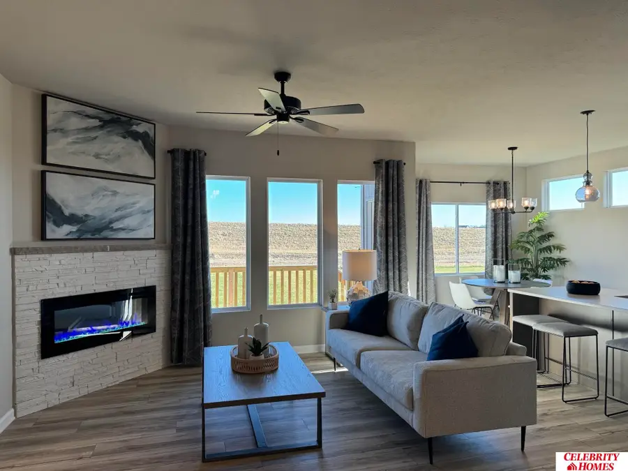 8006 N 113 Street, Omaha, NE 68142 - Image #2