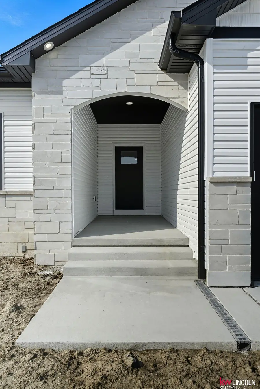 7510 Maxine Drive, Lincoln, NE 68516 - Image #2