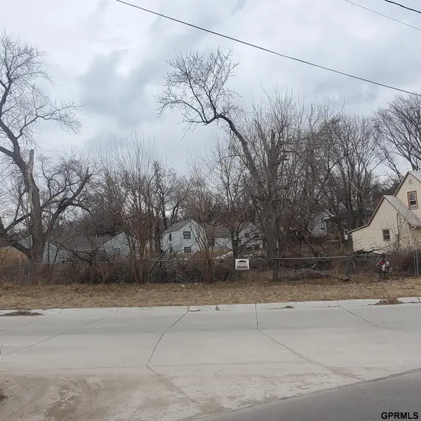 3324 Forest Lawn Avenue, Omaha, NE 68112