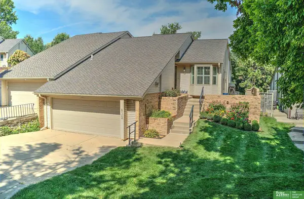 832 S 112 Plaza, Omaha, NE 68154