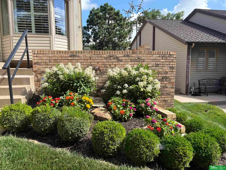 832 S 112 Plaza, Omaha, NE 68154 - Image #2