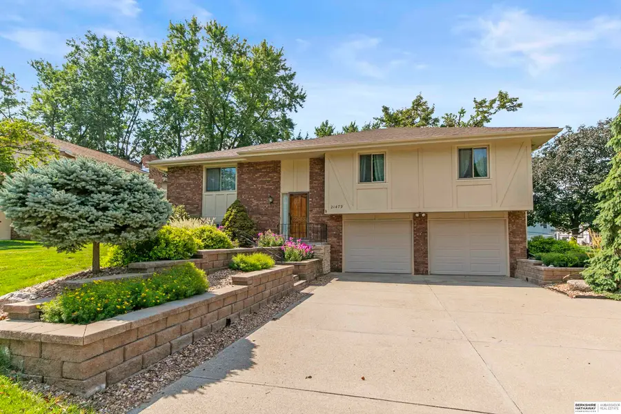 21479 Brentwood Road, Elkhorn, NE 68022 - #2