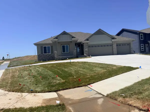 4404 Chennault Street, Bellevue, NE 68123