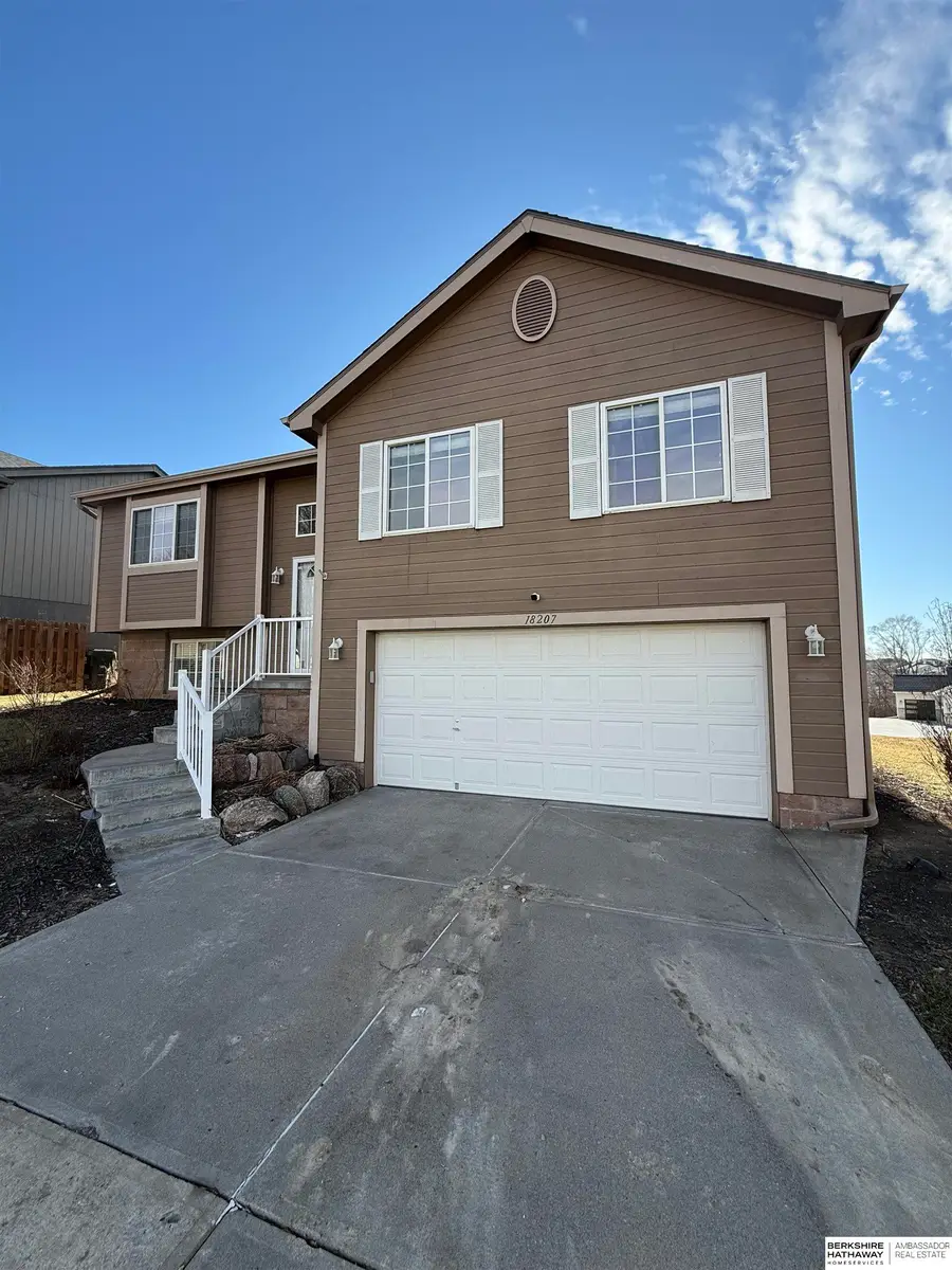 18207 Margo Street, Omaha, NE 68136 - Image #3