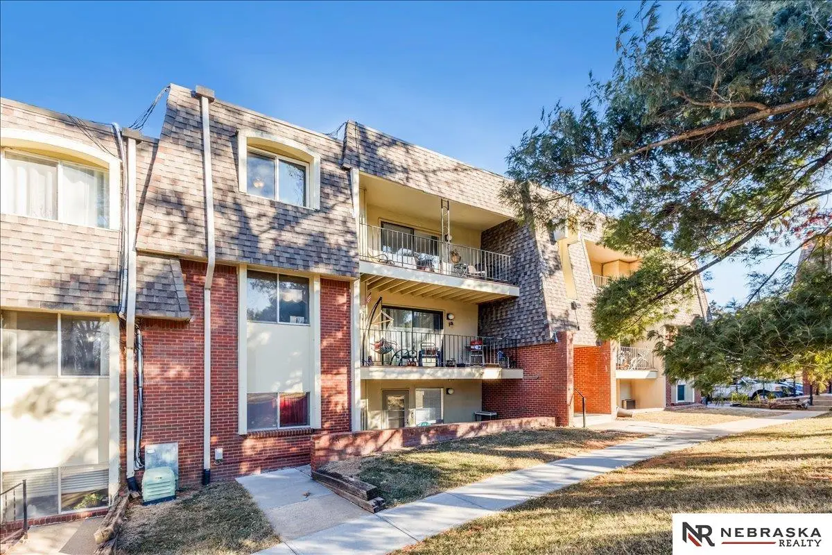 12025 Pierce Plaza #323, Omaha, NE 68144 - Image #1