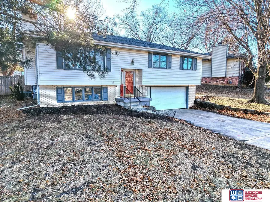 5607 Dogwood Drive, Lincoln, NE 68516 - Image #2