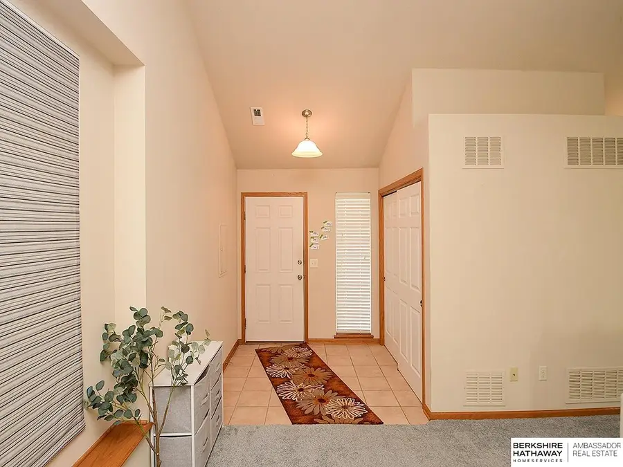 2432 Cedar Cove Road, Lincoln, NE 68507 - #3