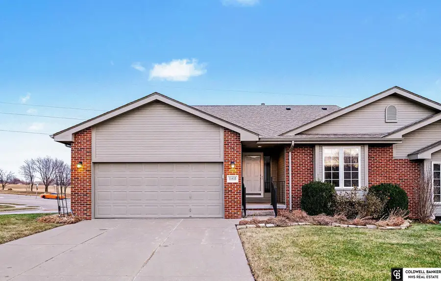 11533 Lakeview Drive, Papillion, NE 68133 - Image #2