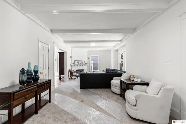 323 N 38th Avenue, Omaha, NE 68131