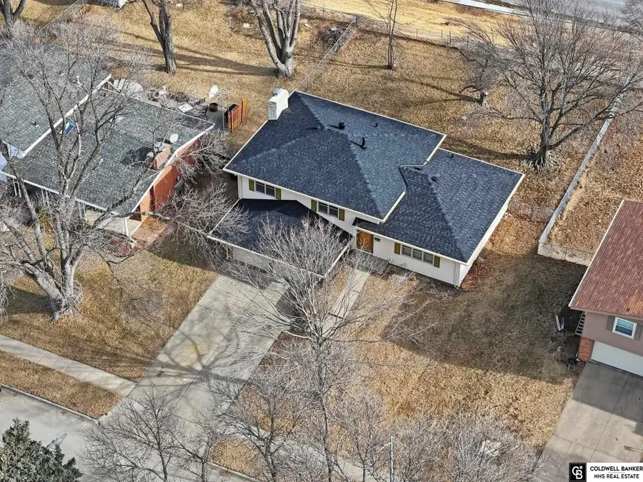 1811 S 133rd Street, Omaha, NE 68144 - Image #2