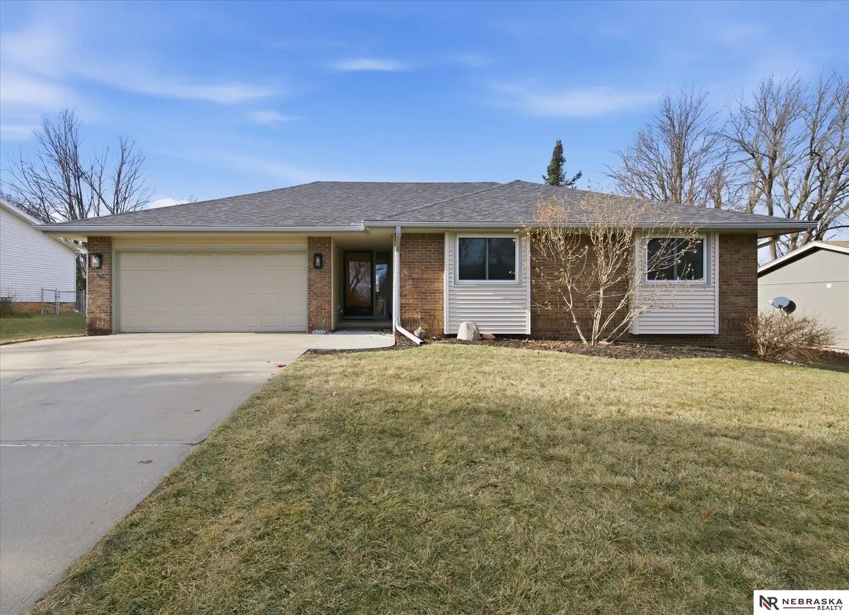 8714 Raven Oaks Drive, Omaha, NE 68152 - Image #1