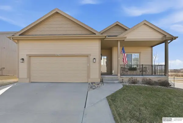 18615 Robin Drive, Omaha, NE 68136