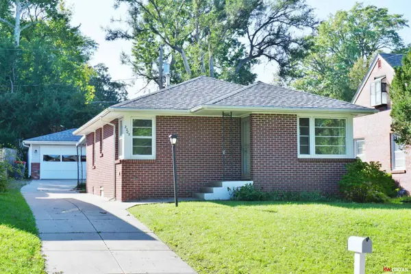 2205 S 36th Street, Lincoln, NE 68506