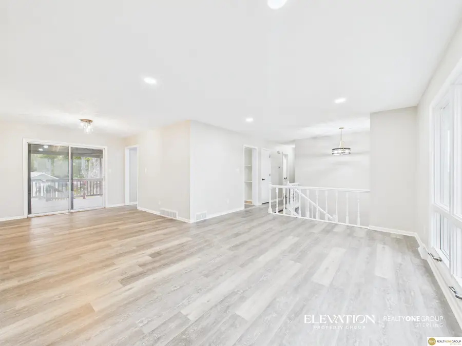 3715 Gayle Avenue, Bellevue, NE 68123 - Image #2