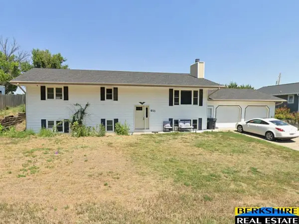 611 Valley View Drive, Ogallala, NE 69153