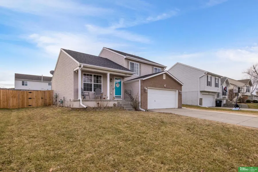 16147 Cherrywood Street, Omaha, NE 68136 - Image #2