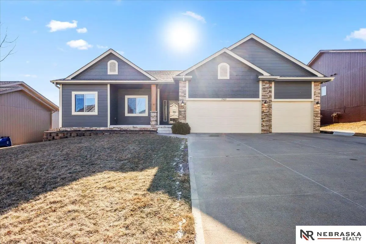 17425 Redman Avenue, Omaha, NE 68116 - Image #1