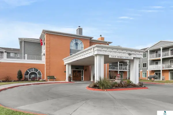 3001 S 51 Street Court #275, Lincoln, NE 68506