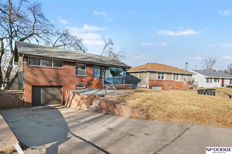 7718 Davis Circle, Omaha, NE 68134 - Image #2