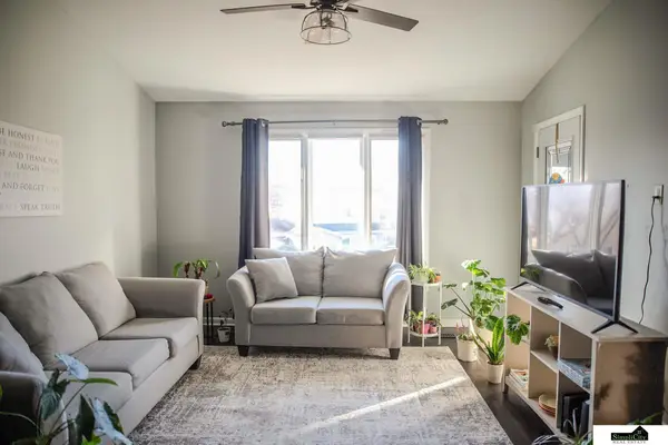 6805 Hawkins Bend, Lincoln, NE 68516