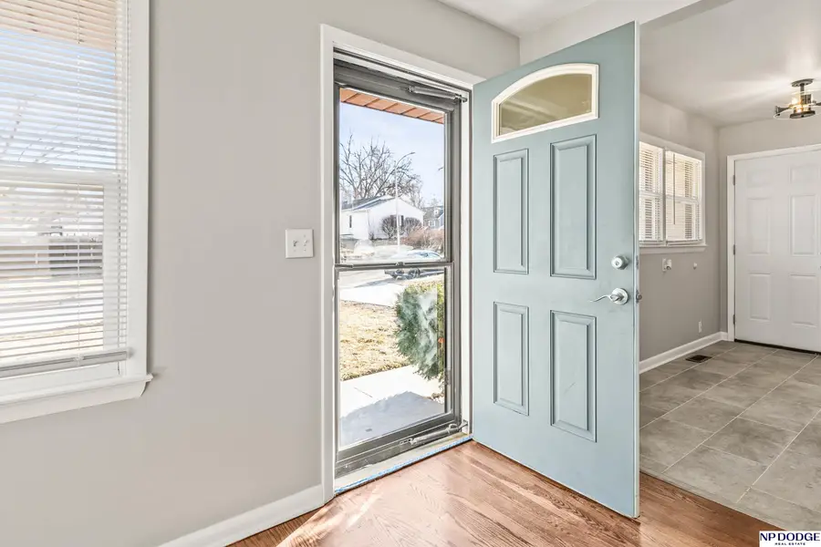 7736 Richmond Drive, Omaha, NE 68134 - Image #3