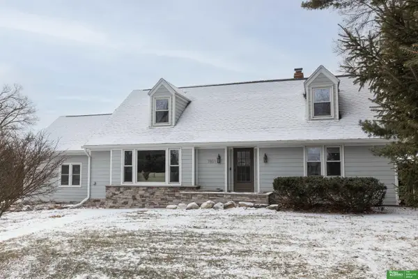 7801 Hickory Circle, Omaha, NE 68124