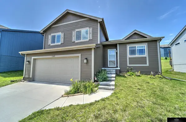 7720 N 108 Street, Omaha, NE 68142