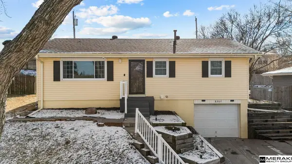 8205 Walnut Lane, Omaha, NE 68127