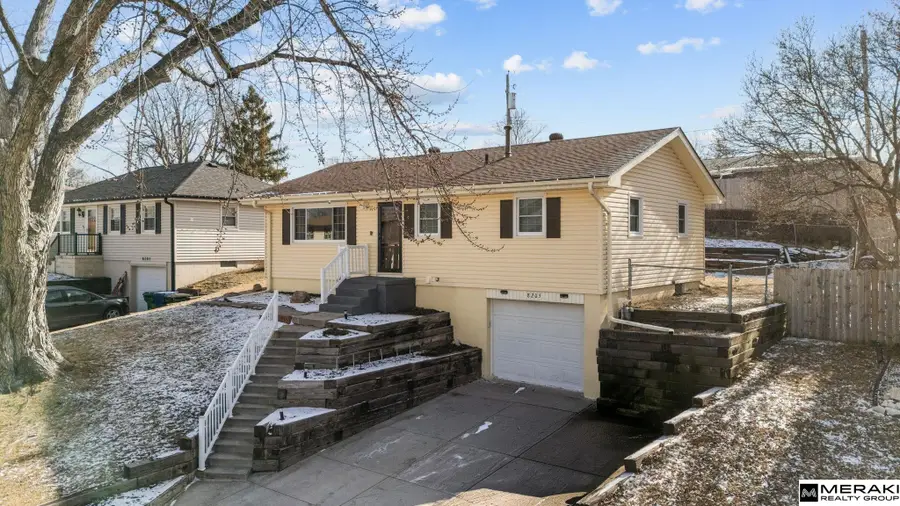 8205 Walnut Lane, Omaha, NE 68127 - Image #2