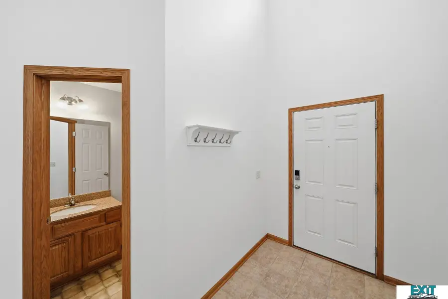 2514 Cedar Cove Road, Lincoln, NE 68507 - Image #2